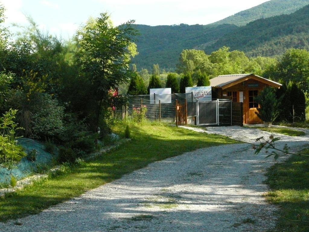 La Valiere Hotell Chorges Exteriör bild